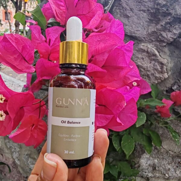Aceite facial natural para la piel grasa y con acné